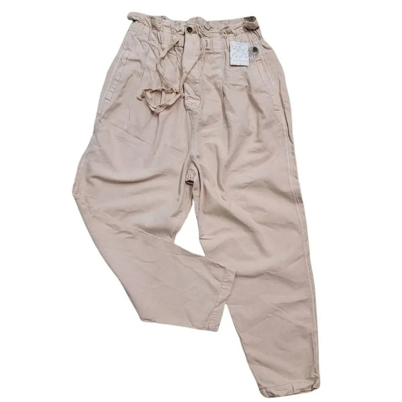Free People Margate Pleated Trousers in Misty Rose - Picture 5 of 11